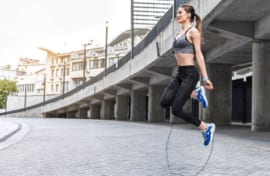 Giảm mỡ thừa nhanh chóng với 30 phút nhảy dây tại nhà