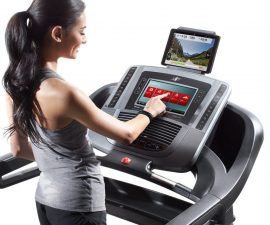 Hướng dẫn sử dụng máy chạy bộ đúng cách- an toàn- hiệu quả
